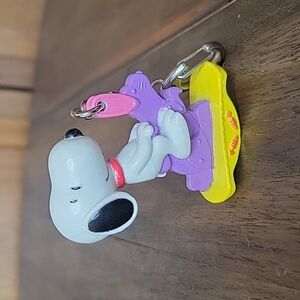 Vintage PEANUTS PVC Snoooy Keychain